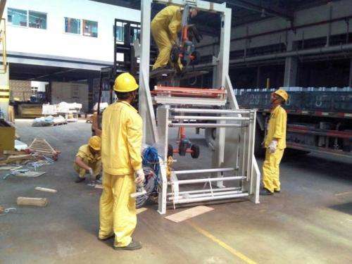 無(wú)錫大型設(shè)備吊裝搬運(yùn)廠家：該怎樣保證設(shè)備搬運(yùn)的高效率進(jìn)行？