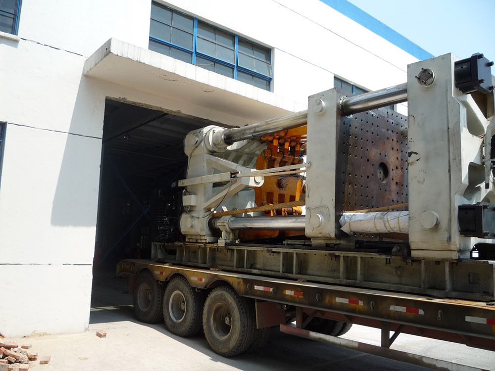 注塑機設備搬運吊裝 注塑機設備搬運吊裝